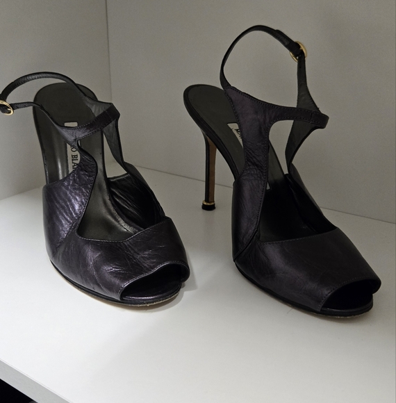 Manolo Blahnik - Picture 3 of 6